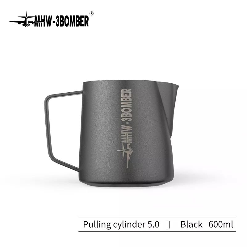pitcher-mhw-3-bomber-5-0-chernyi-600-ml_405gzoiln0egbsd.jpg