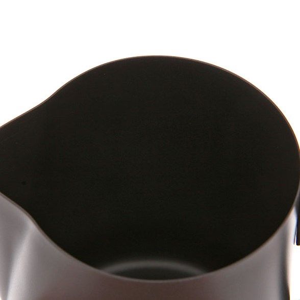 pitcher-classix-pro-milk-chernyi-600-ml_9qfy0c8qjv1ztkfx.jpg