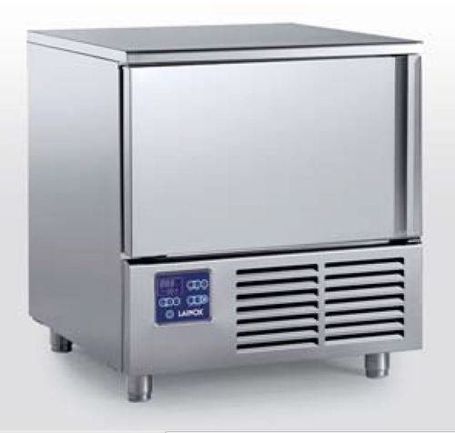 shkaf-shokovoy-zamorozki-lainox-rcm-051-s_9qfy0b8mjmui3329.jpg